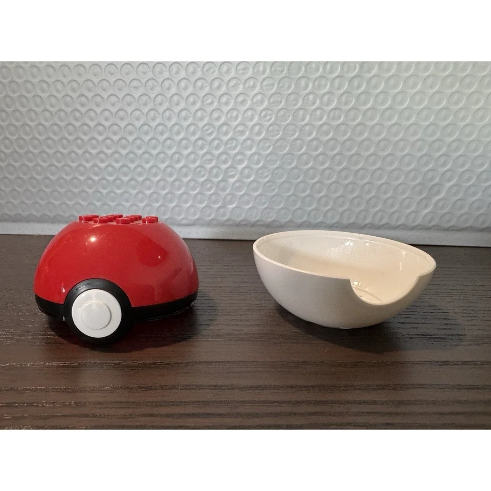 Mega Construx Pokemon Poke Ball Squirtle Creature Water Building Kit For Kid Fun